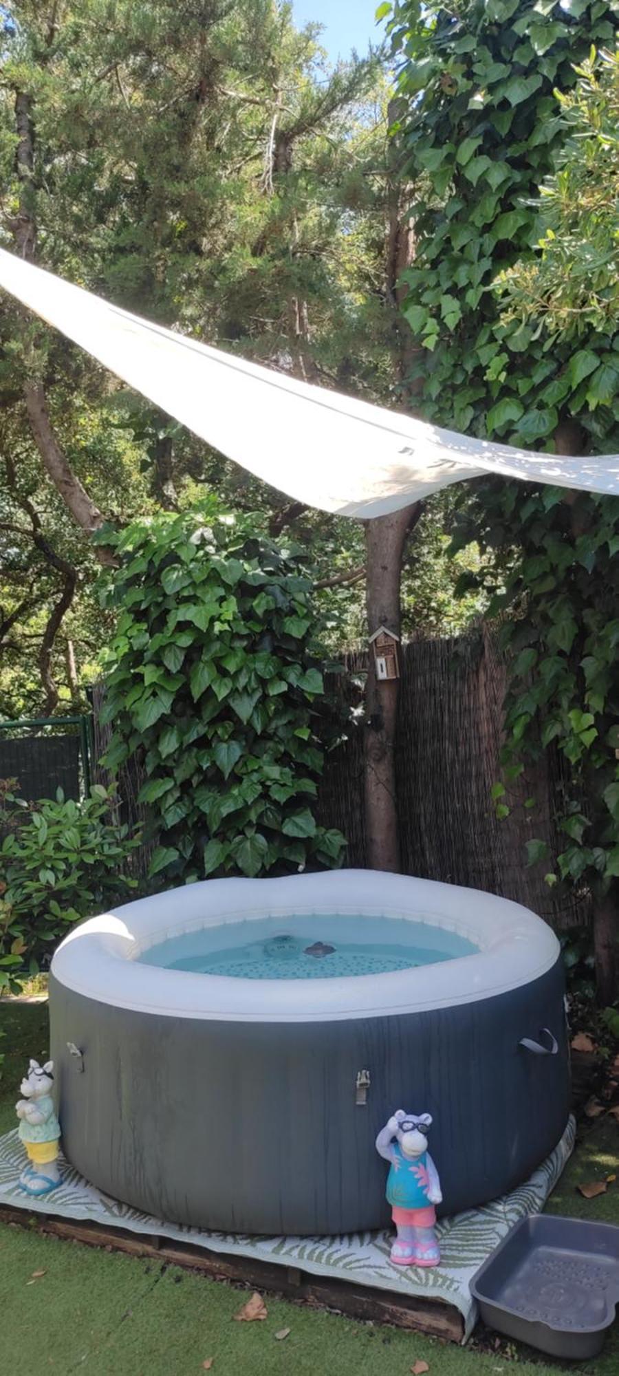Joli Studio Climatise Avec Jacuzzi Prive Et Entree Independante Fréjus Εξωτερικό φωτογραφία